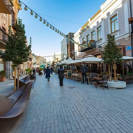 Wehost Cozy Nest Apartment Тбилиси Екстериор снимка