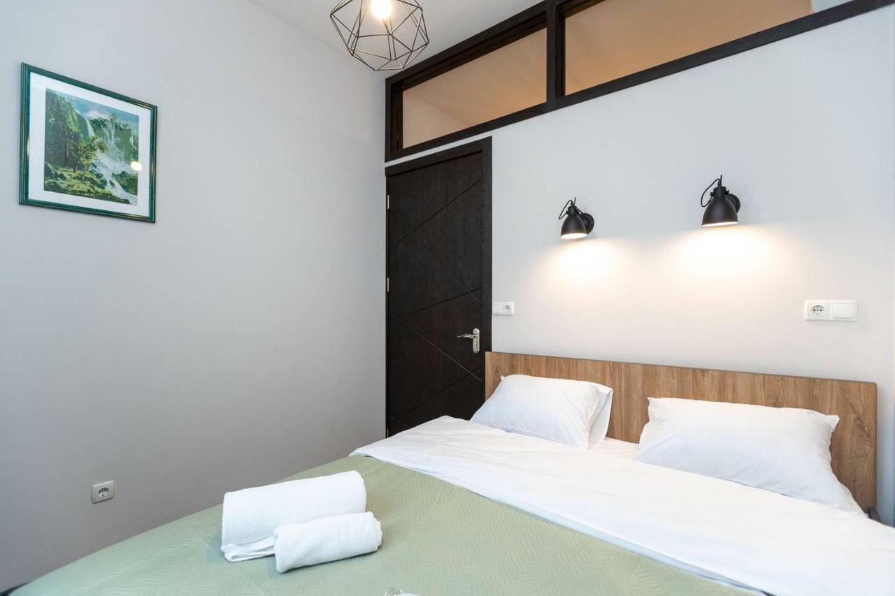 Wehost Cozy Nest Apartment Тбилиси Екстериор снимка